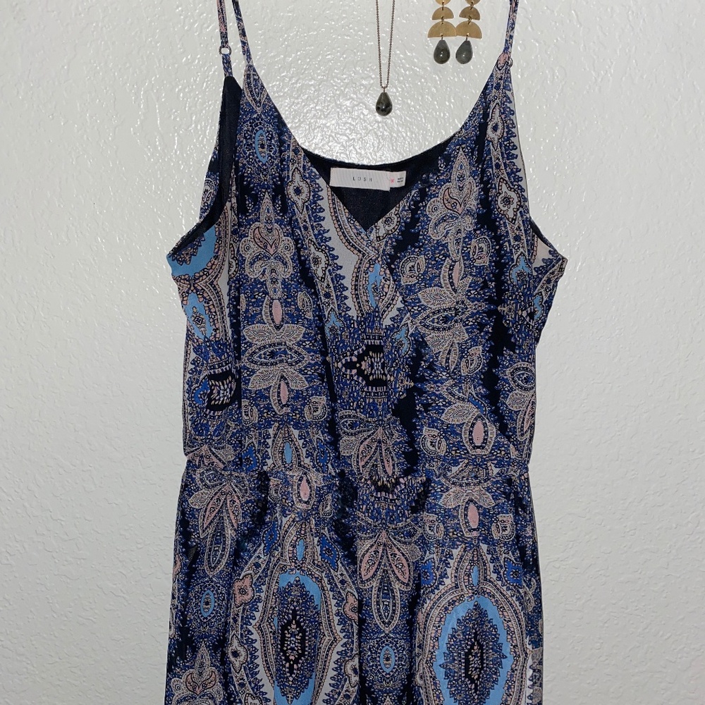 Sleeveless paisley dress